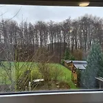 Apartament Geraeumiges In Mit Einfacher Ausstattung, Fuer Geschaeftsreisende, Gruppen Oder Familien Geeignet, 4 Schlafzimmer
