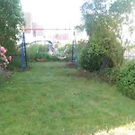Geraeumiges In Mit Einfacher Ausstattung, Fuer Geschaeftsreisende, Gruppen Oder Familien Geeignet, 4 Schlafzimmer Bad Salzuflen