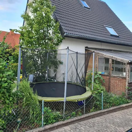Geraumiges Bad Salzuflen: Spacious 4-bedroom Retreat For Business & Families Apartment *