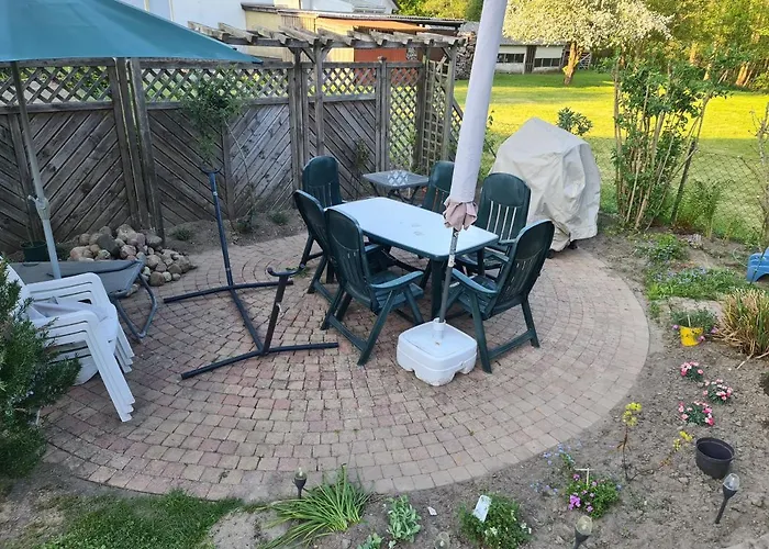 Geraeumiges In Mit Einfacher Ausstattung, Fuer Geschaeftsreisende, Gruppen Oder Familien Geeignet, 4 Schlafzimmer Bad Salzuflen