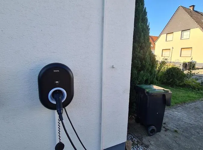 Appartamento Geraeumiges In Mit Einfacher Ausstattung, Fuer Geschaeftsreisende, Gruppen Oder Familien Geeignet, 4 Schlafzimmer Bad Salzuflen