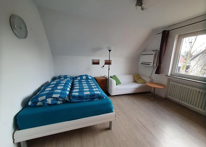 Geraeumiges In Mit Einfacher Ausstattung, Fuer Geschaeftsreisende, Gruppen Oder Familien Geeignet, 4 Schlafzimmer Lejlighed Bad Salzuflen